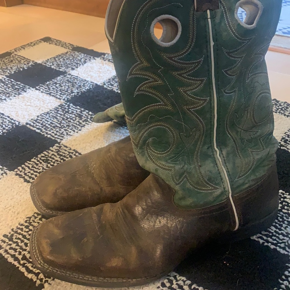 Men’s cowboy boots